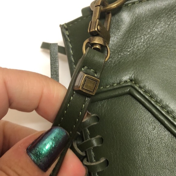 Emmaline Kuo green leather crossbody/clutch - Picture 9 of 16